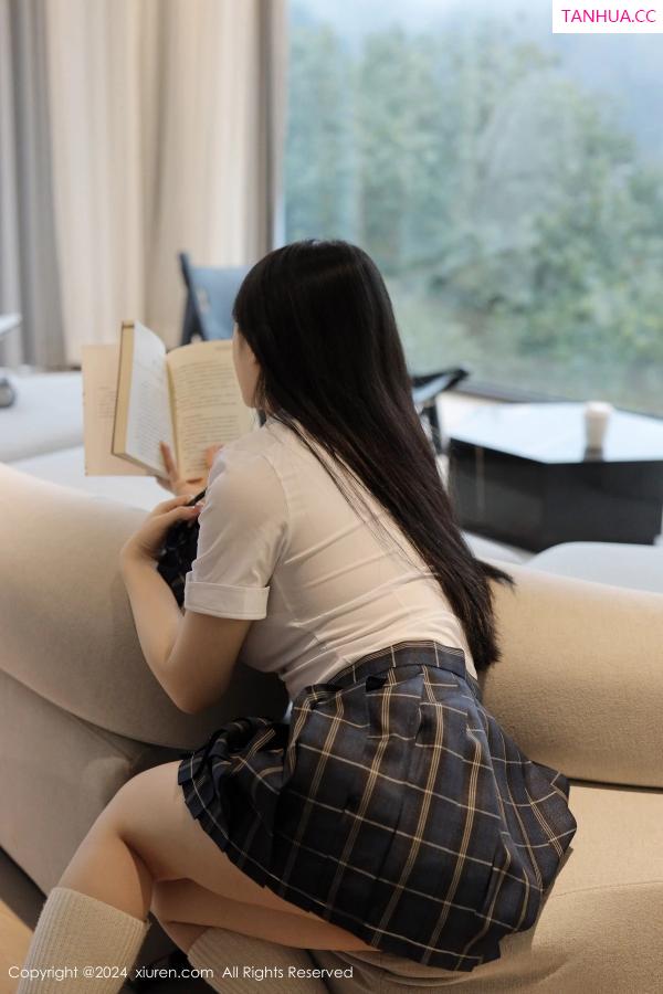   [XiuRen]高清写真图 2024.03.04 No.8173 陈小花 丝袜美腿第37张图片
